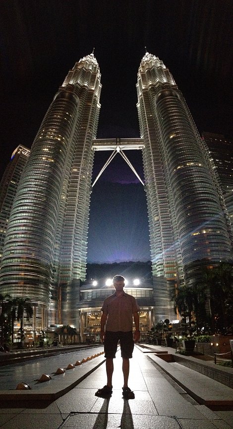 Do neba týčiace sa Petronas Towers v Kuala Lumpur. (autor: z archívu Vaška Papouška)