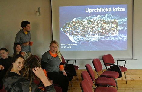 V debatě na téma uprchlické krize se studenti shodli, že utečencům je
třeba pomoct (autor: Marie Drahoňovská)